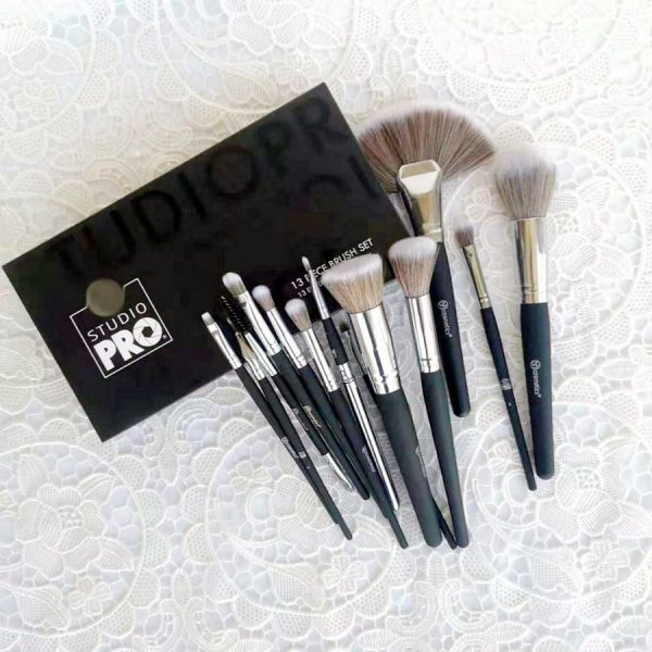 13 Pcs B.h Cosmetics Studio Pro Brush Set