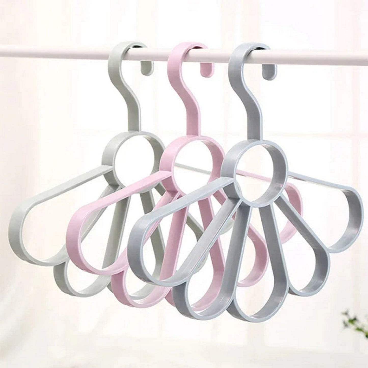 Petals Scarf Hanger 15 Ring - FlyingCart.pk