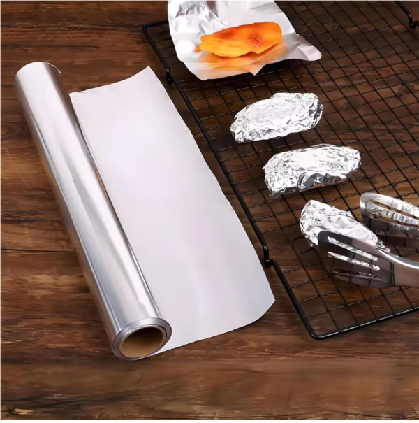 premium-aluminium-kitchen-foil-5m-x-30cm-food-wrap-roll-3-flyingcart.pk