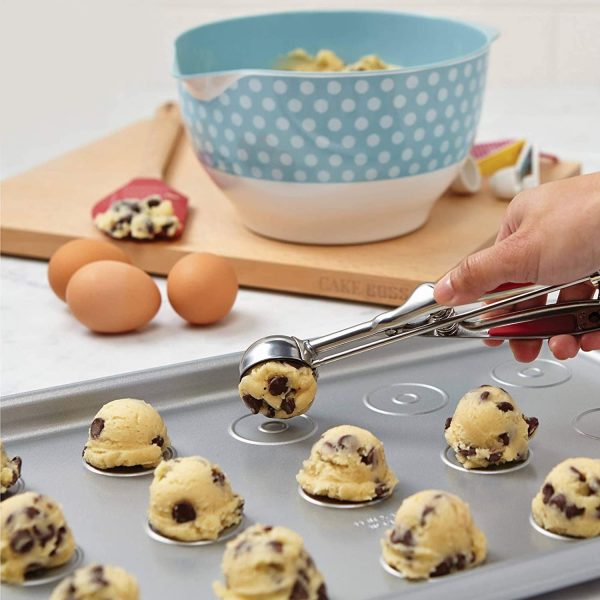 premium-stainless-steel-ice-cream-scoop-heavy-duty-metal-scooper-spoon-dishwasher-safe-ergonomic-handle-for-frozen-yogurt-gelato-sundaes-more-medium-silver-1-flyincart.pk