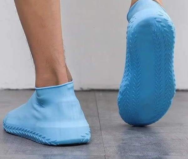 waterproof-shoe-covers-reusable-silicone-shoes-covers-for-rain-random-color-1-flyingcart.pk