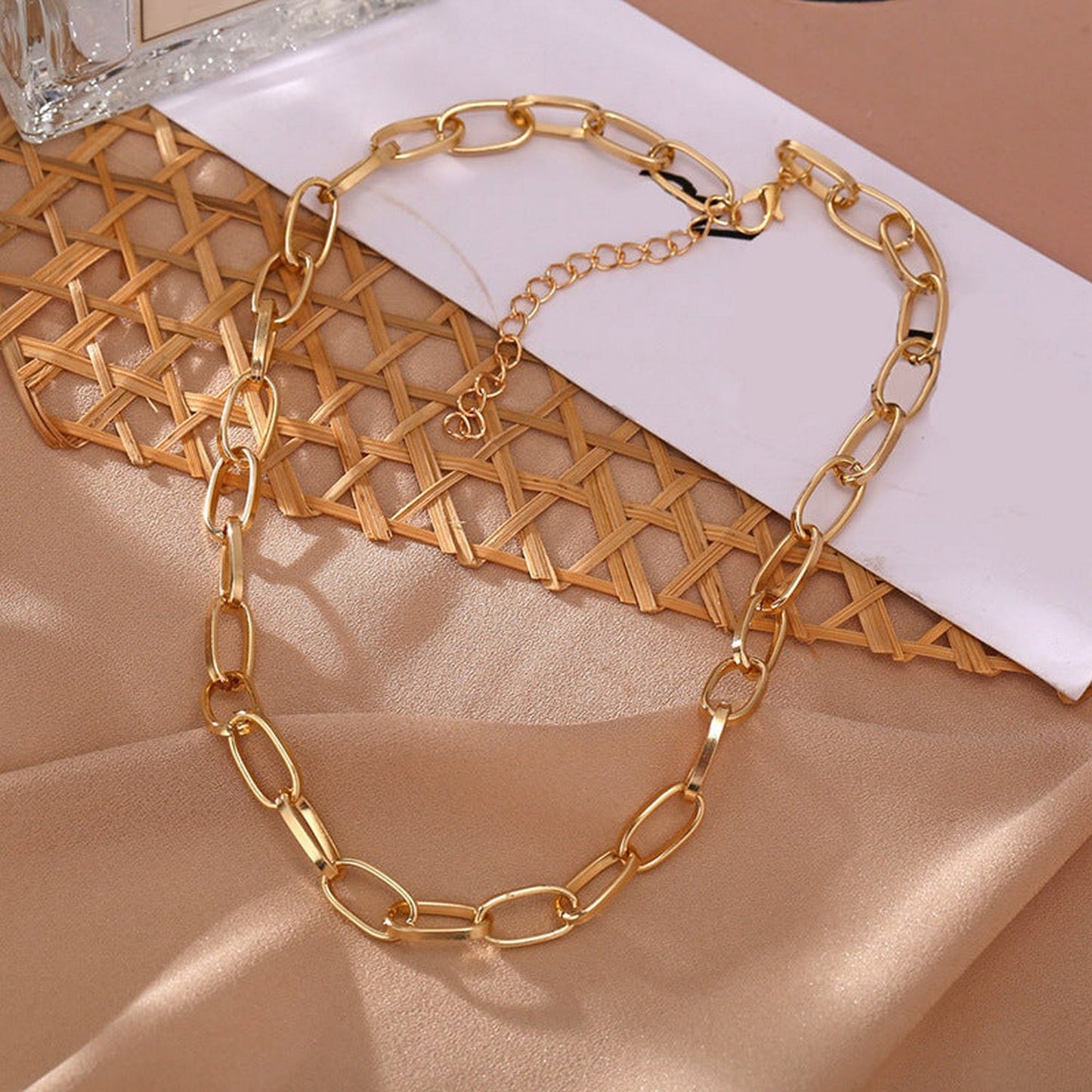 Vintage Golden Chain Necklace - FlyingCart.pk