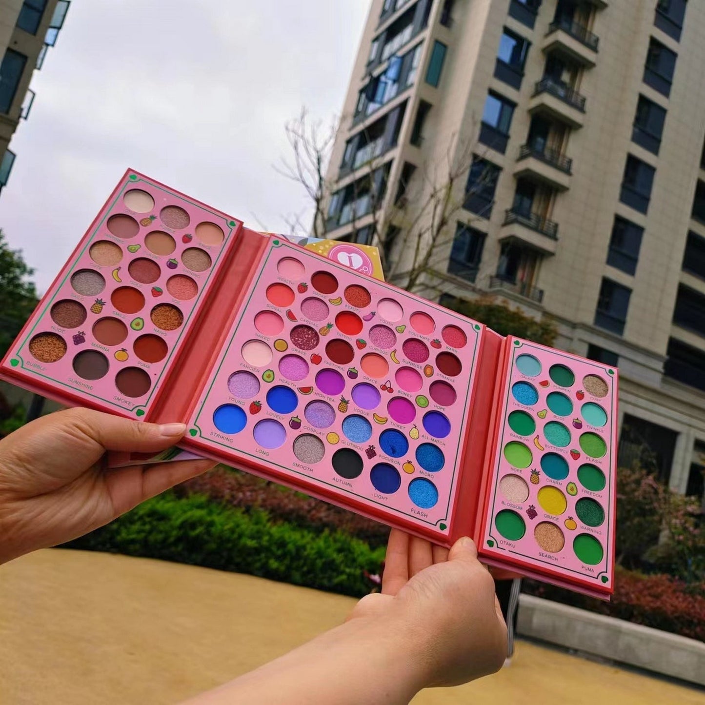 Eyeshadow Palette 72 Color - FlyingCart.pk