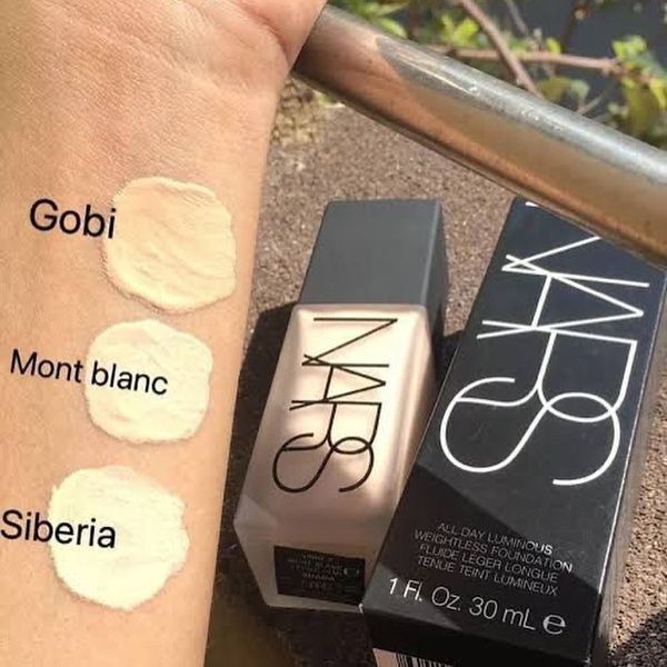 NARS Natural Radiant Foundation - Flyingcart.pk