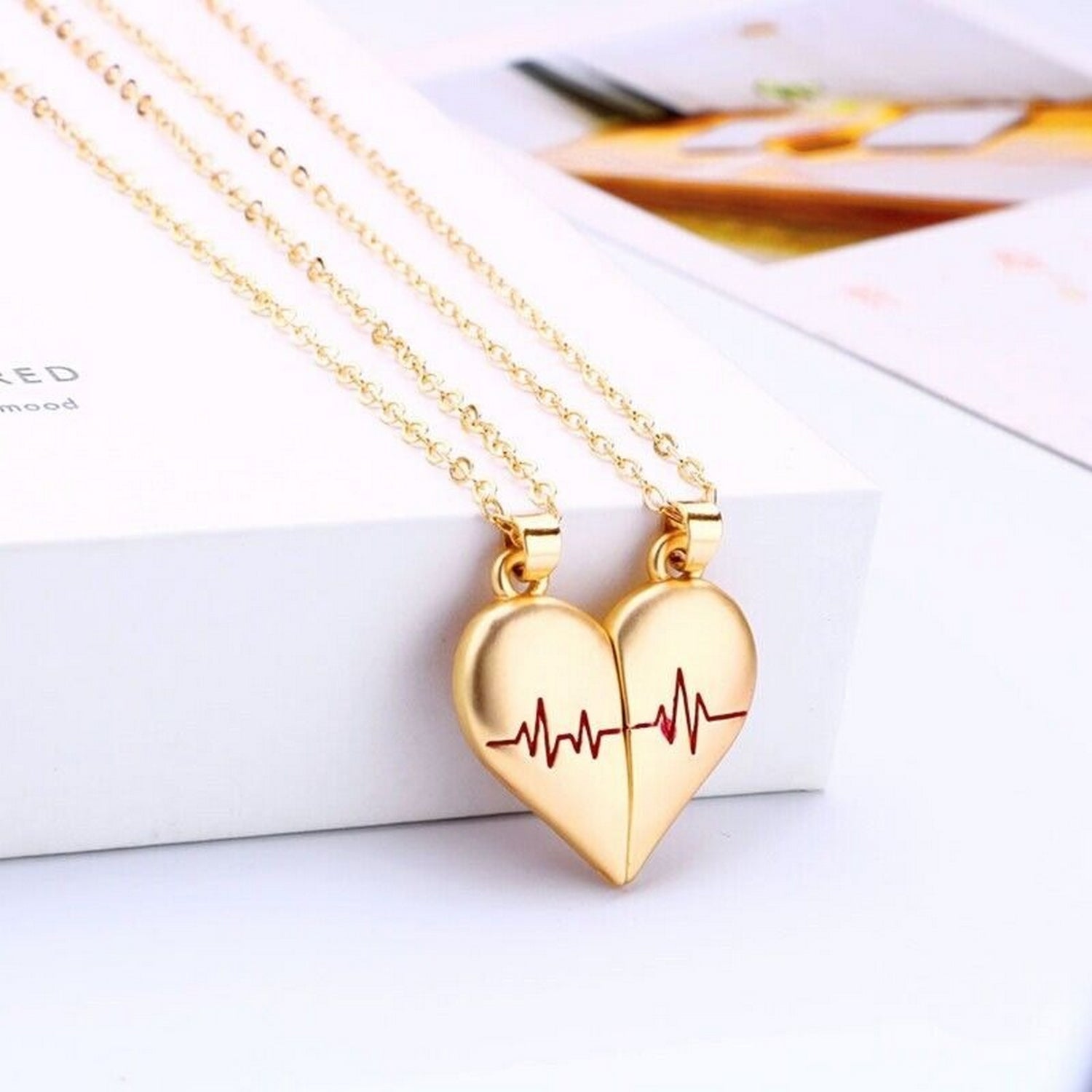 Couple Love Heart Magnetic Necklace 2 Pcs - FlyingCart.pk